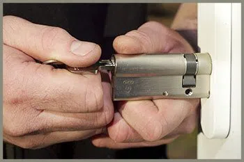 Armour Square IL Locksmith Store Armour Square, IL 312-428-4363